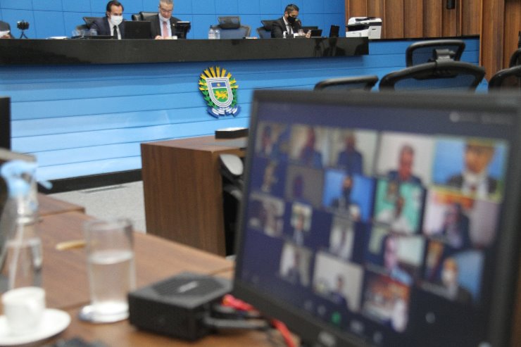 Imagem: Deputados devem analisar cinco projetos na sessão desta quinta-feira, que continua sendo realizada remotamente