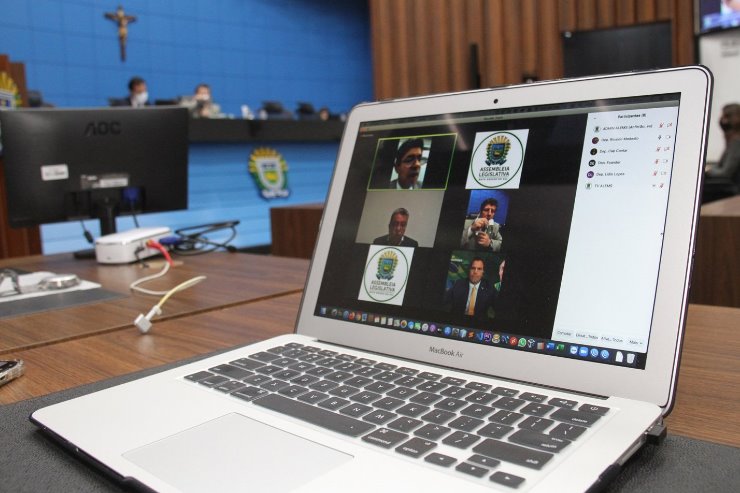 Imagem: Durante a primeira reunião deste segundo semestre, nove matérias receberam pareceres favoráveis pela regular tramitação