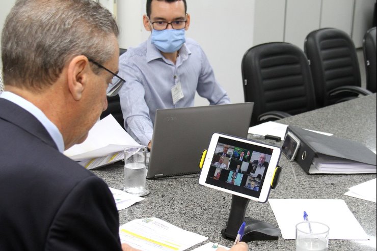 Imagem: A sessão plenária desta terça-feira foi conduzida pelo presidente Paulo Corrêa 