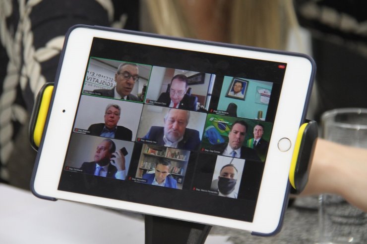 Imagem: Sessões são realizadas de maneira remota e transmitidas ao vivo pelos canais de comunicação da ALEMS