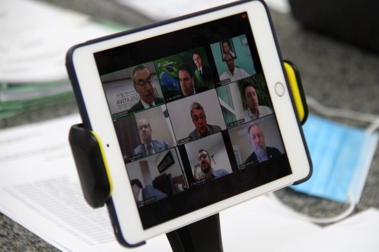 Imagem: Deputados estaduais apreciam, por vídeoconferência, as propostas pautadas para cada sessão ordinária