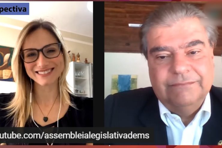 Imagem: Livia Machado entrevista o senador Nelsinho Trad