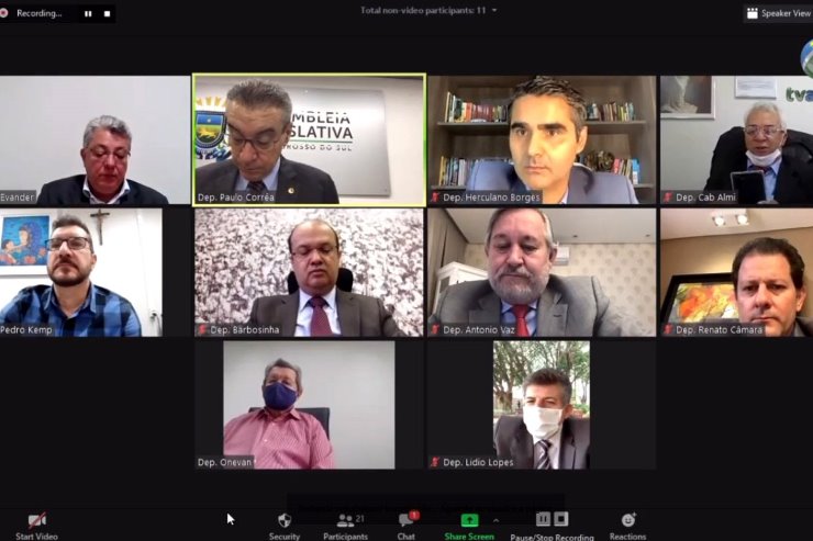 Imagem: Devido à pandemia da Covid-19, as sessões acontecem de maneira remota