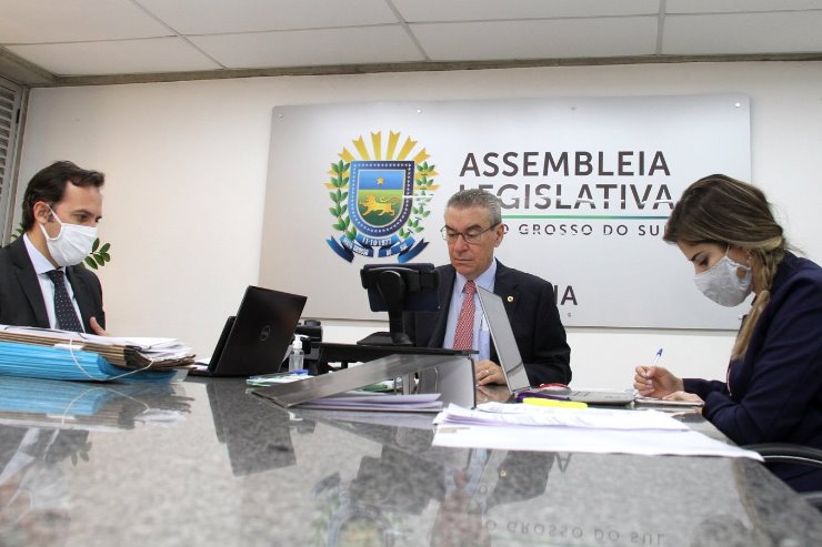 Imagem: Deputados realizaram sessão remotamente.
