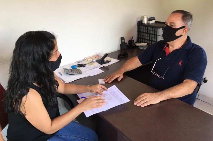 Imagem: O entrevistado do programa da Radio ALEMS é Roberto Sinai, coordenador de divulgação do Grupo Amor à Vida i