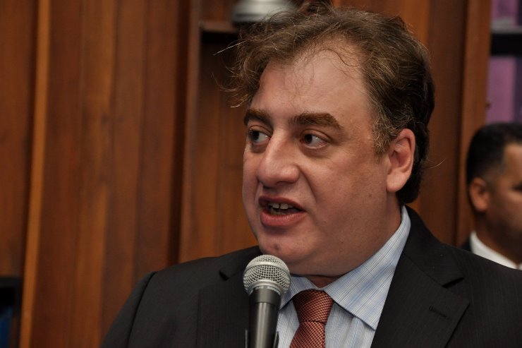 Imagem: Neno Razuk é o autor da matéria que beneficia os alunos da rede estadual de ensino