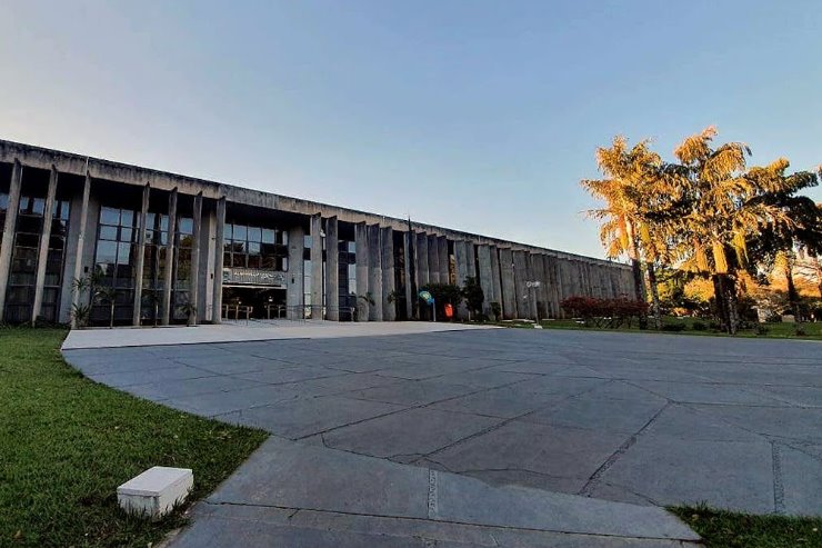 Imagem: Documento também cria Comissão Especial de Controle e Baixa de Material Permanente da Casa de Leis