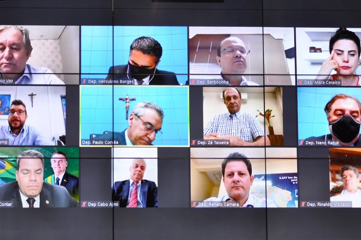 Imagem: Em segunda votação, os parlamentares votaram e aprovaram três projetos