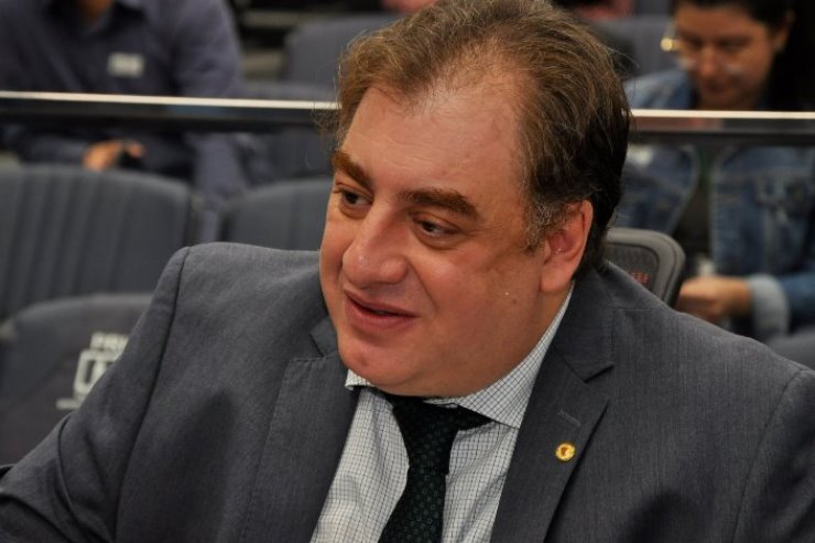 Imagem: Autor da proposta é Neno Razuk (PTB)