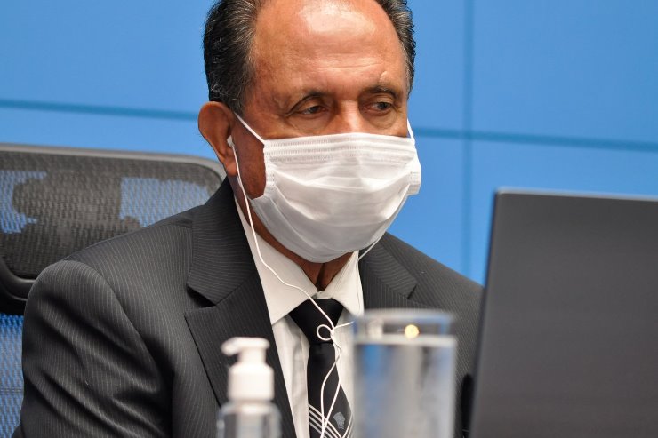 Imagem: Deputado Zé Teixeira na sessão plenária (Arquivo). 