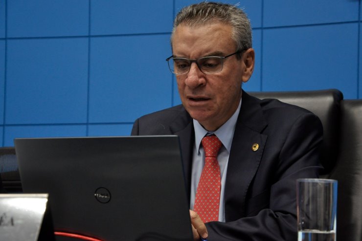 Imagem: Paulo Corrêa apresentou o material que ficará acessível a toda população