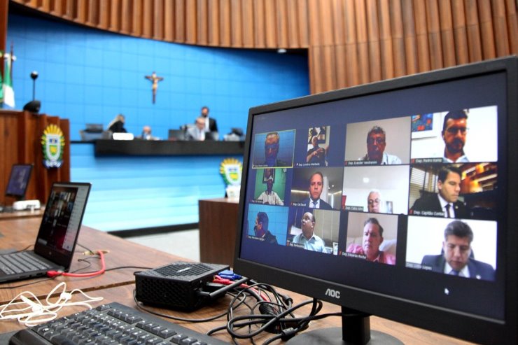 Imagem: Deputados aprovam dois projetos de lei