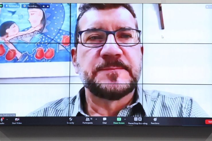 Imagem: Pedro Kemp quer garantir o direito ao acesso à informação de pessoas com deficiência auditiva