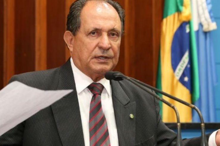 Imagem: Deputado Zé Teixeira na sessão plenária (Arquivo). 