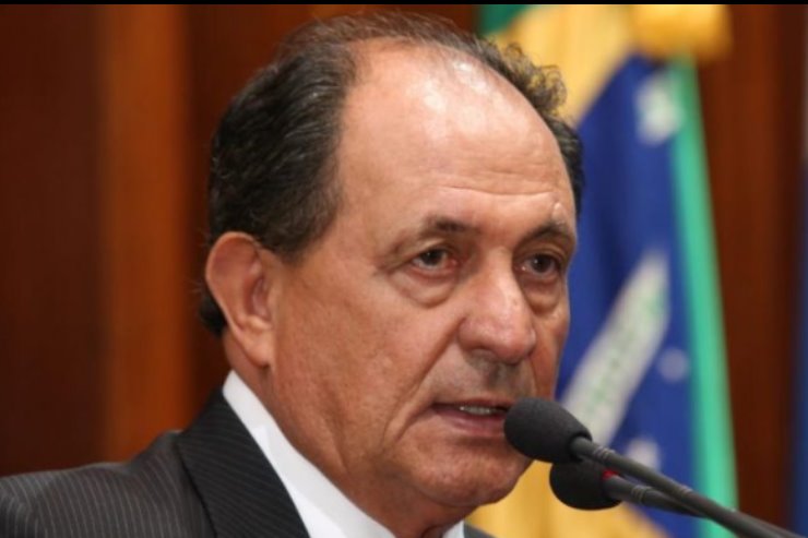 Imagem: Deputado Zé Teixeira na sessão plenária (Arquivo). 