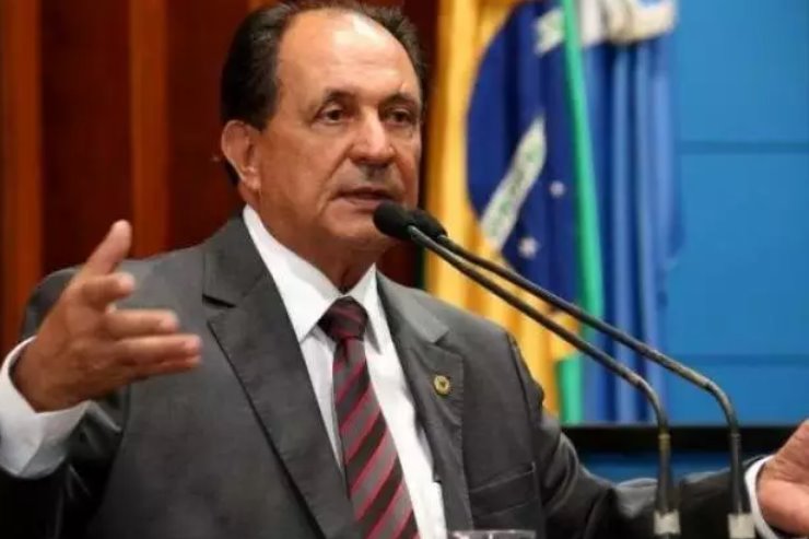 Imagem: Deputado Zé Teixeira na sessão plenária (Arquivo). 