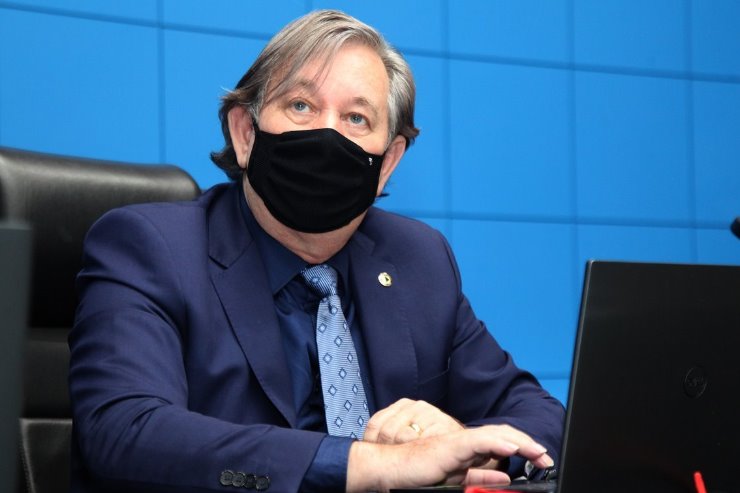 Imagem: Deputado Antonio Vaz apresentou cinco projetos que visam garantir direitos a mulheres, estudantes, pessoas com deficiência e farmacêuticos