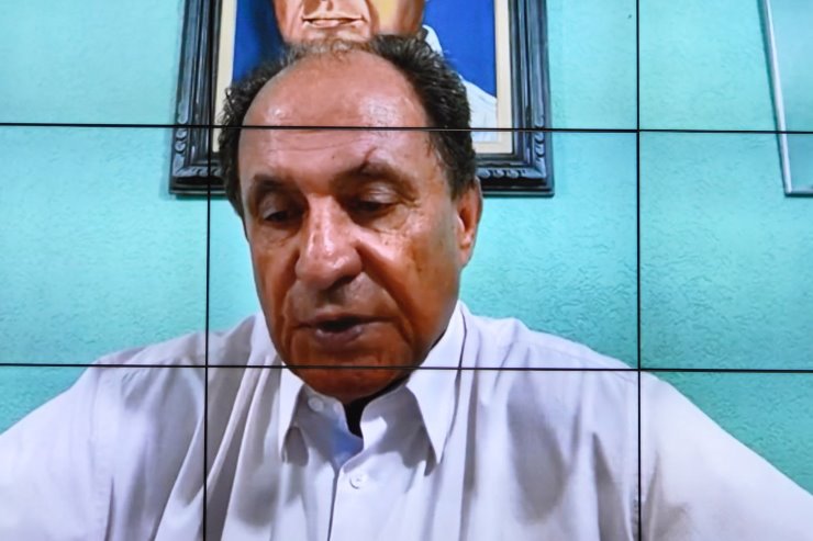 Imagem: Deputado Zé Teixeira na sessão plenária (Arquivo). 