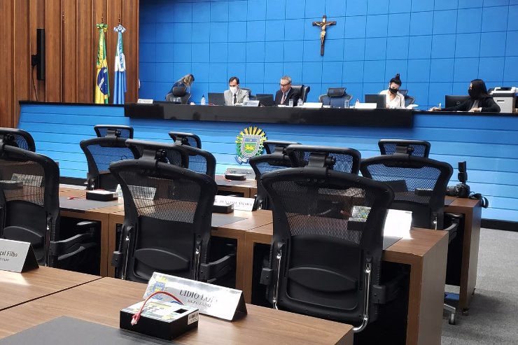 Imagem: A sessão foi realizada de forma semipresencial