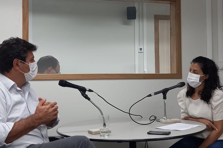 Imagem: O ex-ministro de Saúde, Luiz Henrique Mandetta, fala da situação de MS em relação a pandemia da Covid-19