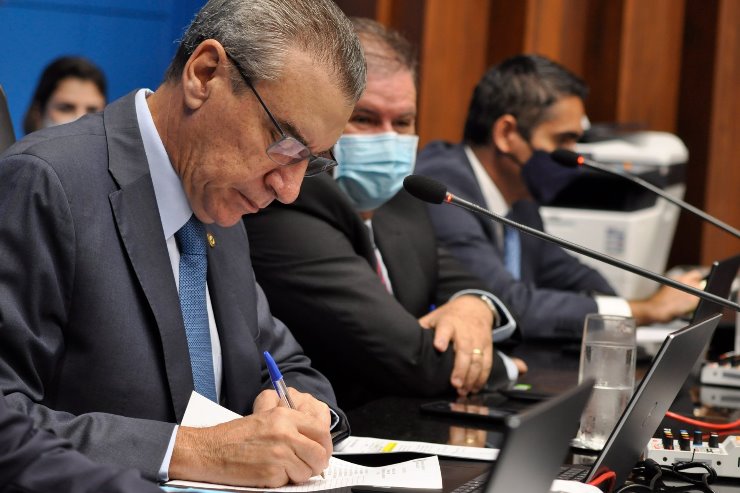 Imagem: Na sessão desta terça-feira, presidida pelo deputado Paulo Corrêa, o plenário da ALEMS aprovou três proposições