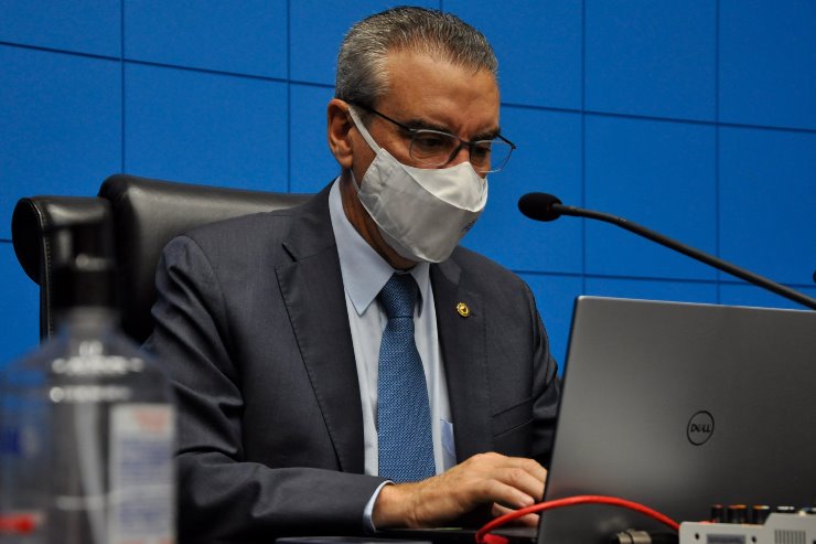 Imagem: Deputado Paulo Corrêa agradeceu ao governador em nome dos 24 deputados