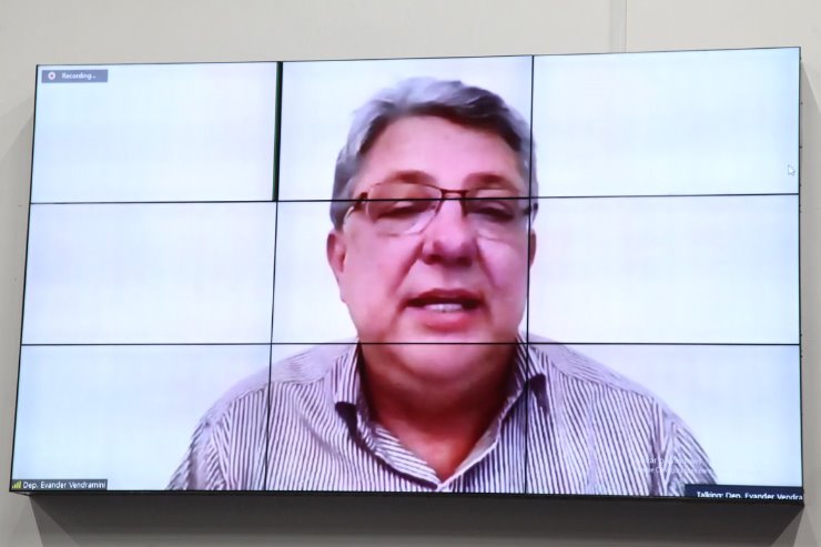 Imagem: Evander Vendramini afirmou que as empresas cobram por um serviço que não entregam