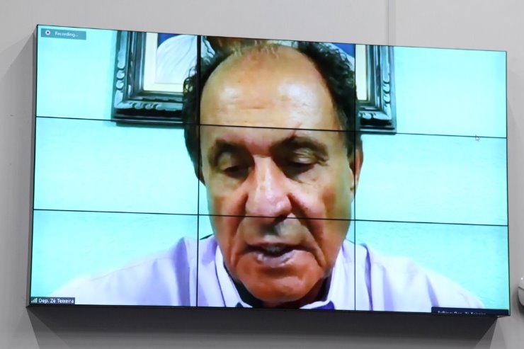 Imagem: Deputado Zé Teixeira na sessão plenária (Arquivo). 