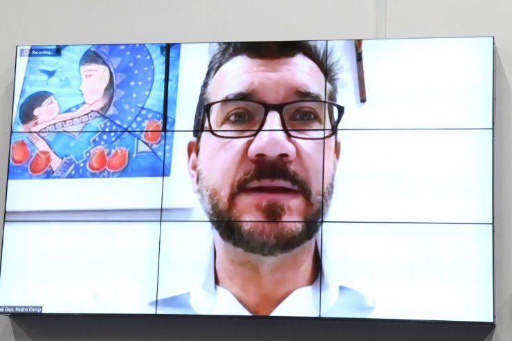 Imagem: Pedro Kemp destacou que o acesso à higiene também é um direito fundamental da mulher