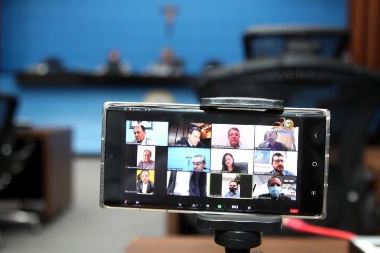 Imagem: Durante as sessões mistas da Casa de Leis, os deputados estaduais analisam os projetos e outras proposições