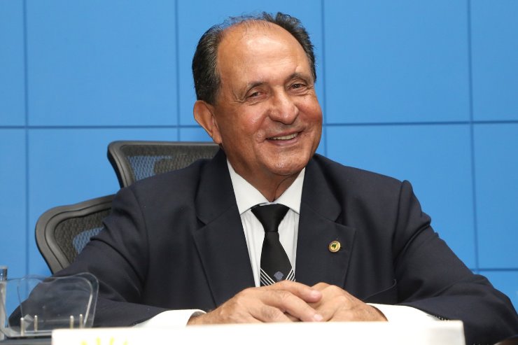 Imagem: Deputado Zé Teixeira durante atuação parlamentar. (Arquivo)