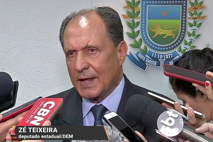 Imagem: Deputado Zé Teixeira durante atuação parlamentar. (Arquivo)