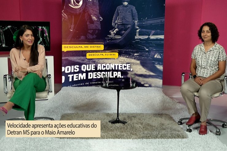 Imagem: A jornalista Aretha Muritiba entrevista a diretora de educação para o trânsito do Detran MS, Elijane Coelho.