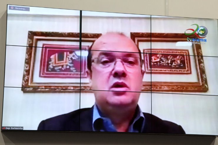 Imagem: Matéria de Barbosinha traz tratamento igualitário aos funcionários da limpeza urbana e garis 