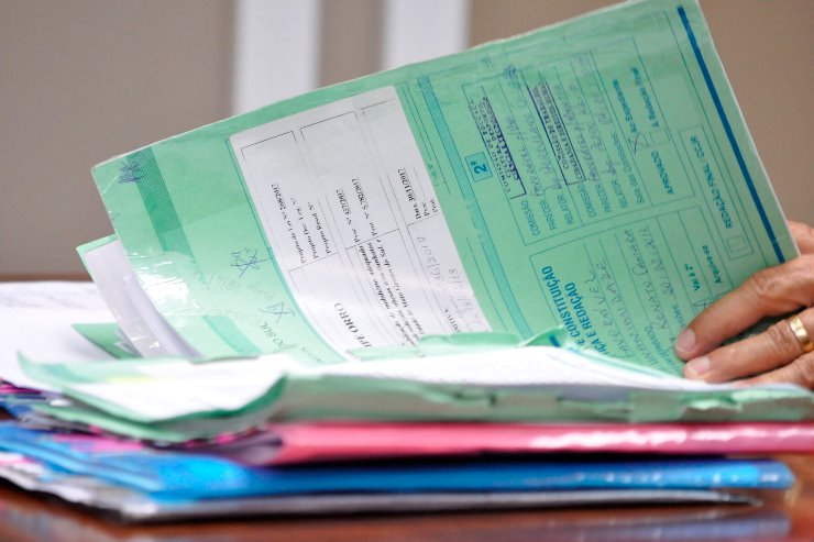 Imagem: Somente em 2020, deputados apresentaram 316 projetos e mais de 9 mil proposições