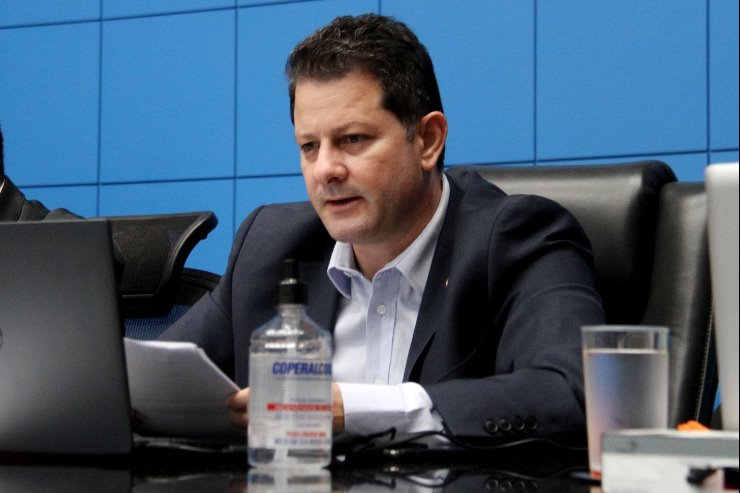 Imagem: Renato Câmara, autor da proposta, enfatiza que a pandemia reduziu a renda de muitas famílias 