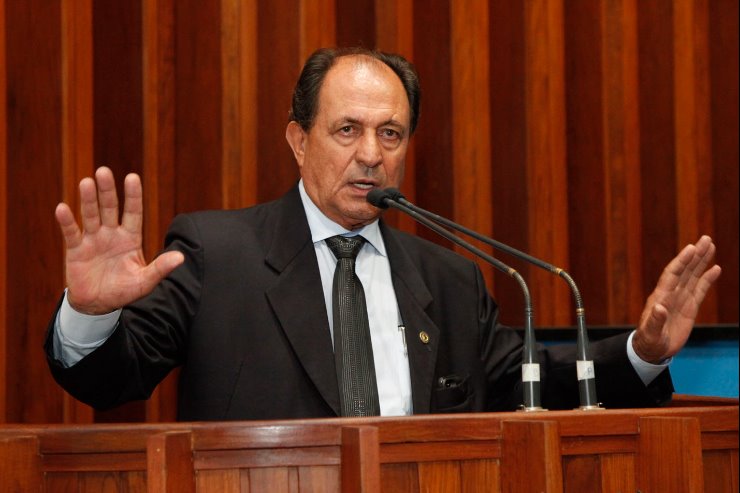 Imagem: Deputado Zé Teixeira durante atuação parlamentar. (Arquivo)