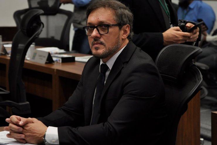 Imagem: O deputado Lucas de Lima apresentou matéria que protege os animais canídeos domésticos