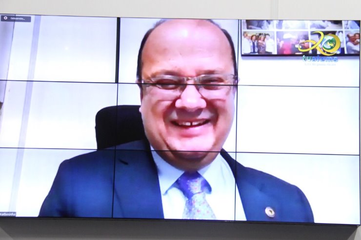 Imagem: Barbosinha contente em poder homenagear os familiares e legado de Gustavo de Azevedo, que viveu em Ipezal