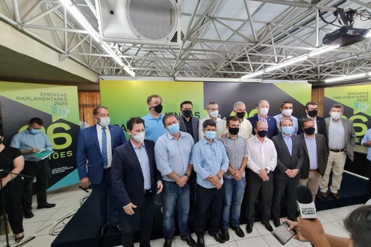 Imagem: Deputados estaduais participaram de evento de assinatura de emendas destinadas aos 79 municípios do Estado