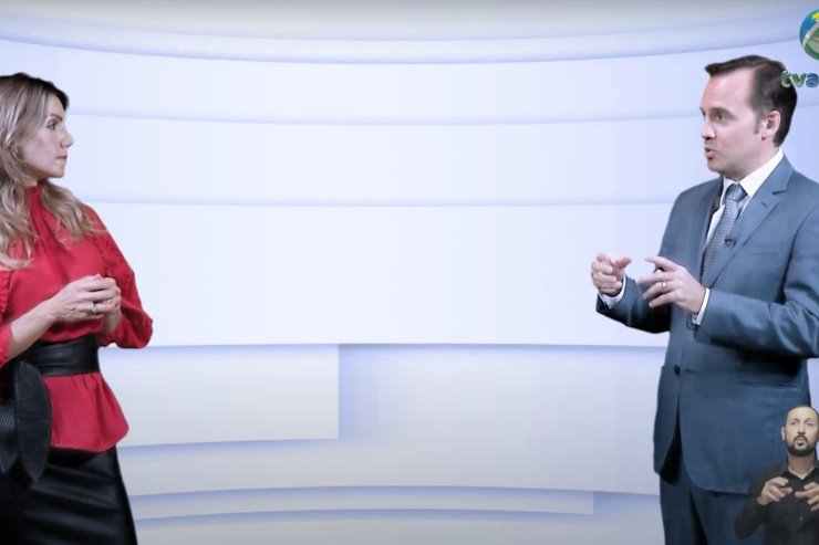 Imagem: Procuradora do Estado e Consultora Legislativa, Ana Carolina Ali Garcia apresenta o Caminho Legal