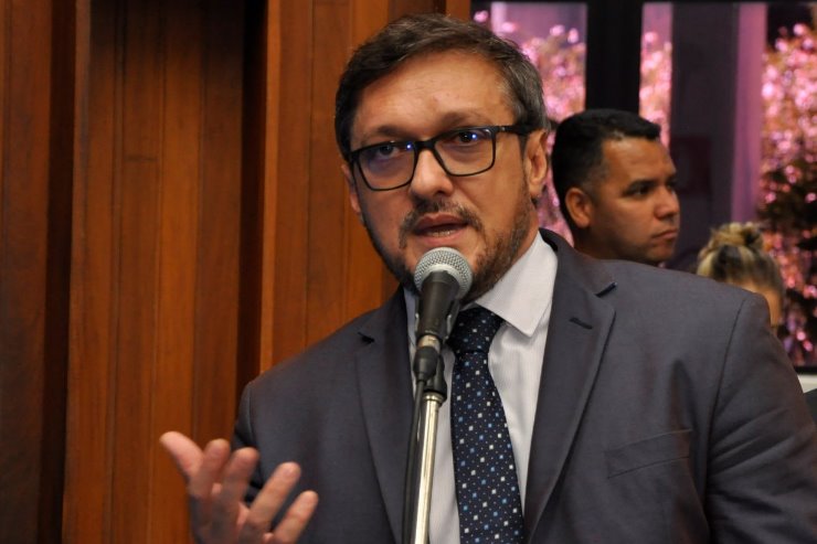 Imagem: Projeto de autoria do deputado Lucas de Lima beneficia população de rua do Estado