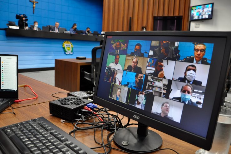 Imagem: Sessões plenárias continuarão sendo realizadas de forma mista, com participação presencial ou remota dos parlamentares