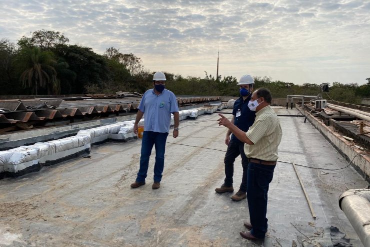 Imagem: Nesta semana, deputado Zé Teixeira vistoriou as obras que acontecem no telhado da Casa de Leis