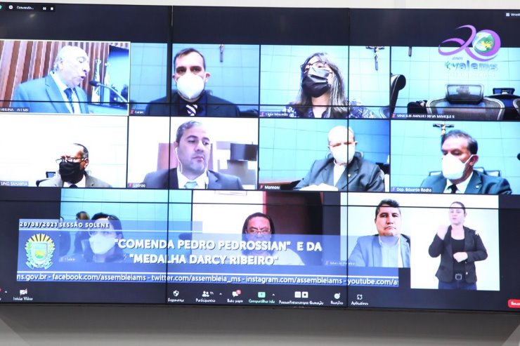 Imagem: A outorga das honrarias aconteceu de forma semipresencial nesta manhã