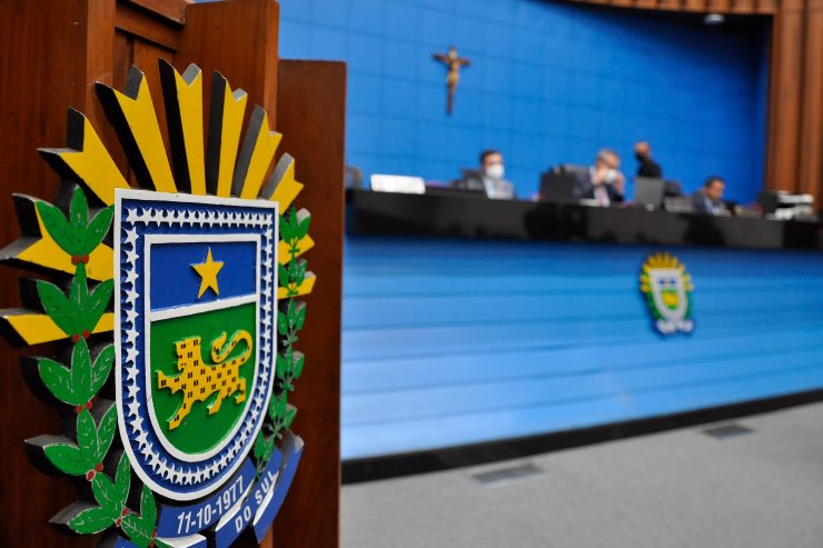 Imagem: Os projetos de lei e demais proposições são apreciados pelos deputados da ALEMS na Ordem do Dia