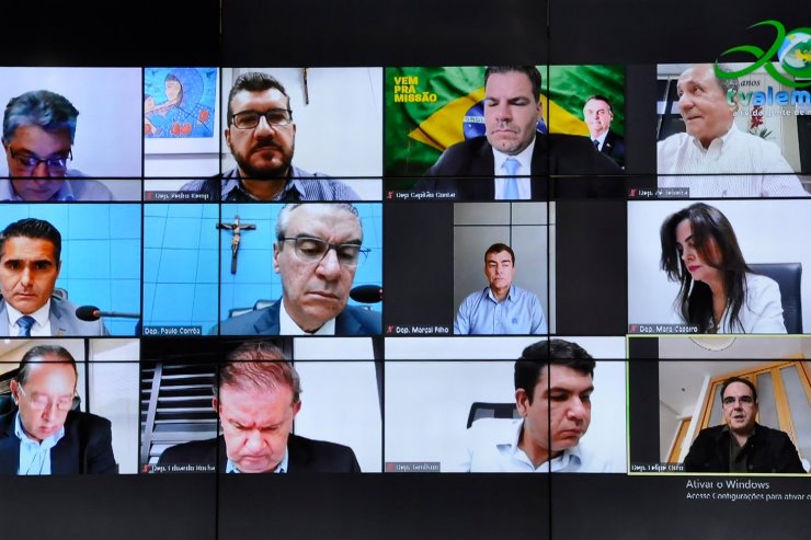 Imagem: Deputados apreciaram e aprovaram cinco matérias durante a Ordem do Dia