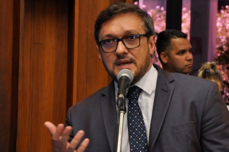 Imagem: Deputado Lucas de Lima é o autor do projeto que estabelece medidas para diminuir quantidade de acidentes de animais 