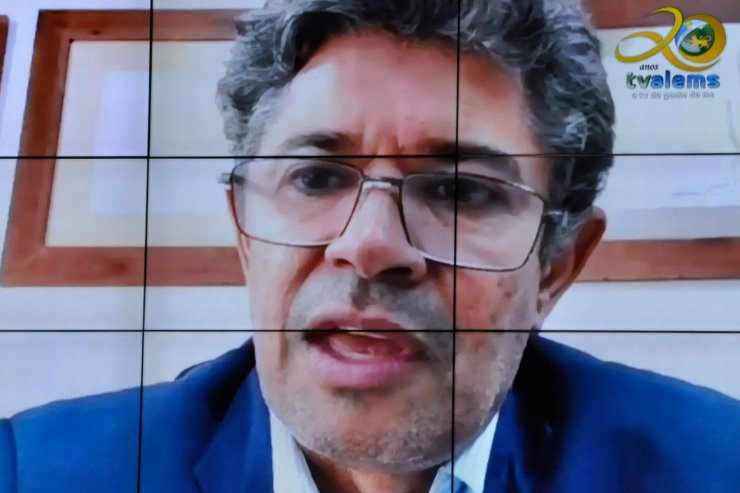 Imagem: Professor Rinaldo foi o primeiro a parabenizar os procuradores gerais do Estado de Mato Grosso do Sul