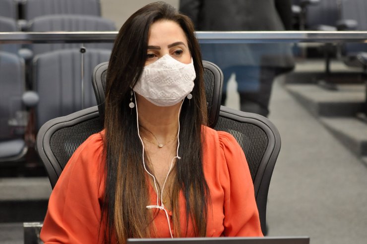 Imagem: A solenidade é de proposição da deputada estadual Mara Caseiro, que é dentista de formação